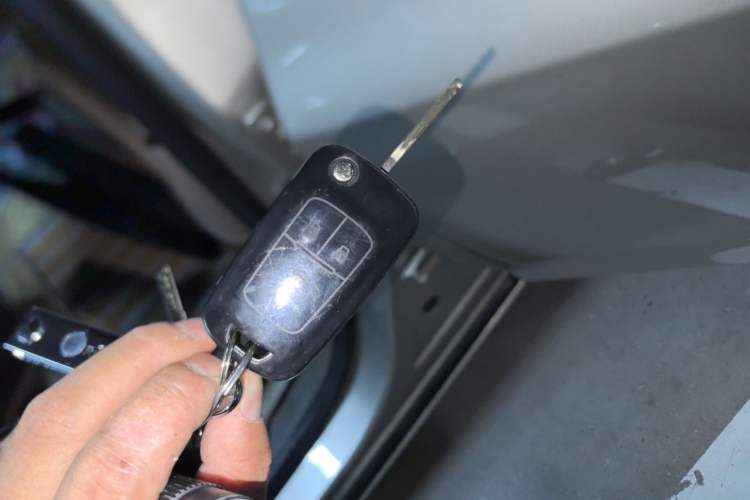 Used Buick GT 2013 GT 1.6L Automatic Fashion Edition Vehicle Key