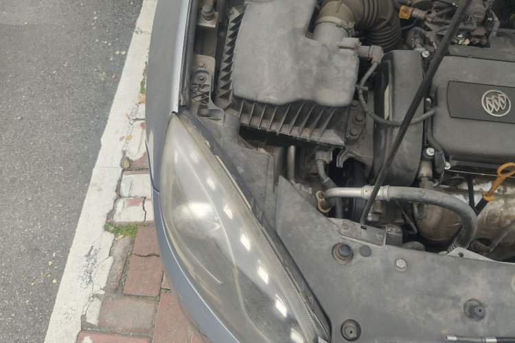 Used Buick GT 2013 GT 1.6L Manual Entry-Level Model Engine Bay Right