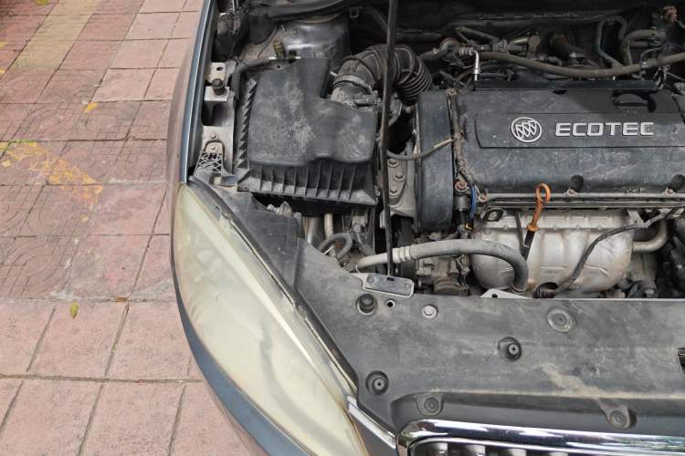 Used Buick GT 2013 GT 1.8L Automatic Fashion Edition Engine Bay Right