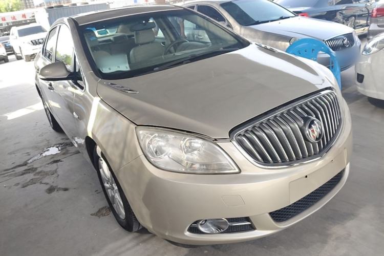 Used Buick GT 2013 GT 1.6L Automatic Fashion Edition Front Right 45 Deg