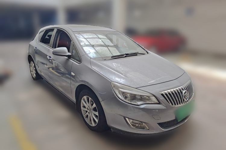 Used Buick GT 2013 XT 1.6L Automatic Fashion Edition Front Right 45 Deg