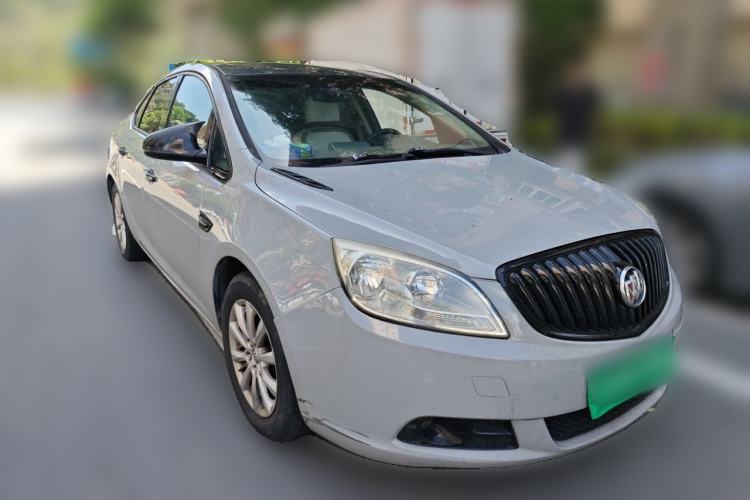 Used Buick GT 2013 GT 1.6L Automatic Fashion Edition Front Right 45 Deg