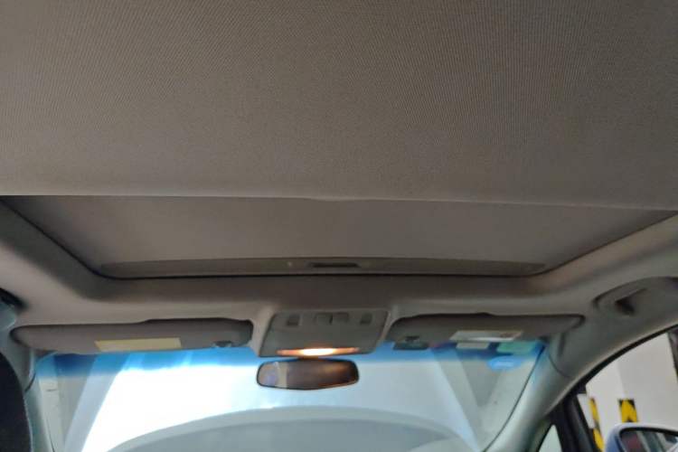 Used Buick GT 2013 XT 1.6L Automatic Fashion Edition Headliner