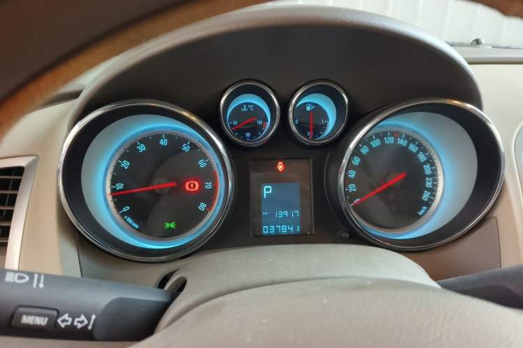 Used Buick GT 2013 GT 1.6L Automatic Fashion Edition Instrument Cluster