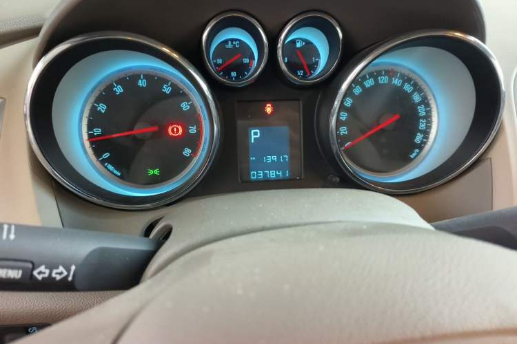 Used Buick GT 2013 GT 1.6L Automatic Fashion Edition Odometer Close Up