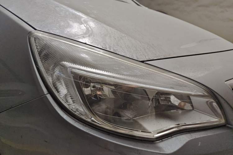 Used Buick GT 2013 XT 1.6L Automatic Fashion Edition Right Front Headlight