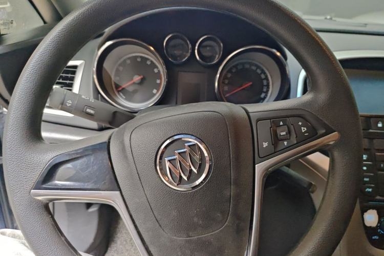 Used Buick GT 2013 XT 1.6L Automatic Fashion Edition Steering Wheel