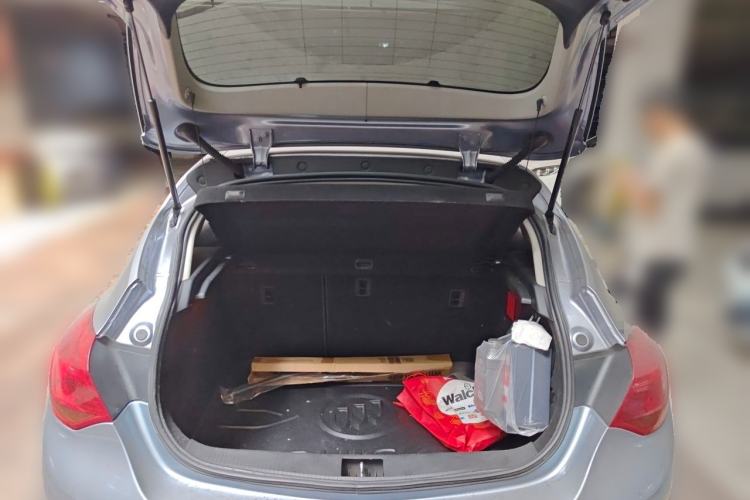 Used Buick GT 2013 XT 1.6L Automatic Fashion Edition Trunk