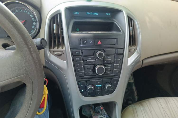 Used Buick GT 2013 GT 1.6L Manual Comfort Edition Audio And AC Panel