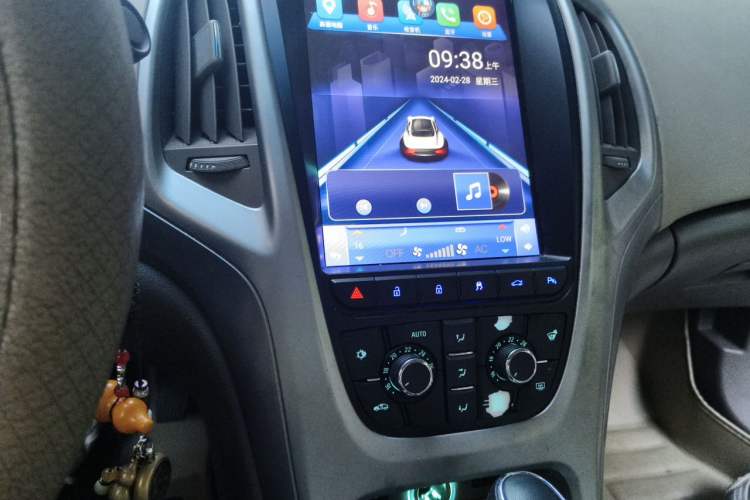 Used Buick GT 2013 GT 1.6L Automatic Fashion Edition Audio And AC Panel