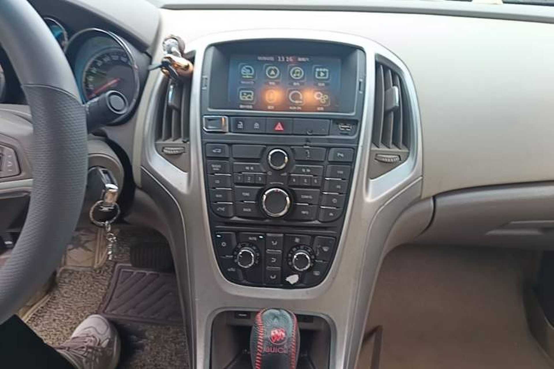 Used Buick GT 2013 GT 1.6L Automatic Fashion Edition Audio And AC Panel