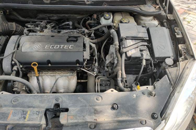 Used Buick GT 2013 GT 1.6L Automatic Fashion Edition Engine Bay Left