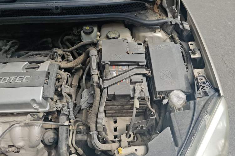 Used Buick GT 2013 GT 1.6L Automatic Fashion Edition Engine Bay Left