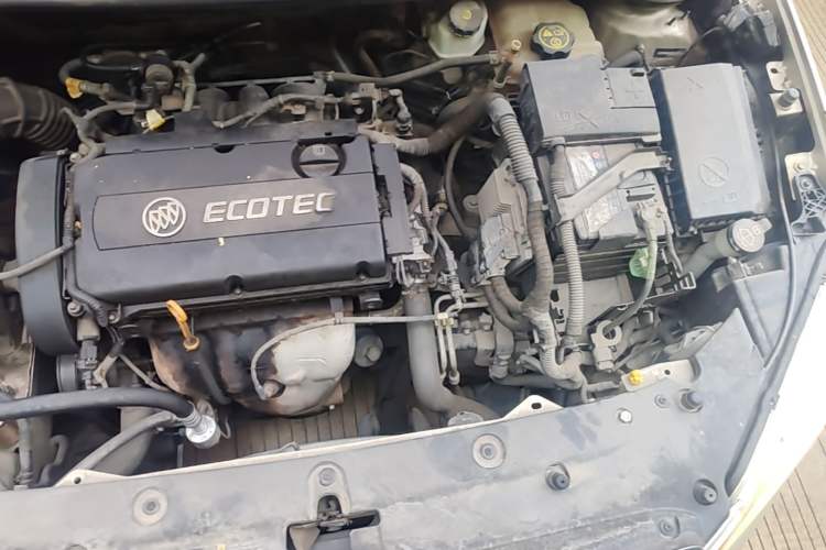 Used Buick GT 2013 GT 1.6L Automatic Fashion Edition Engine Bay Left