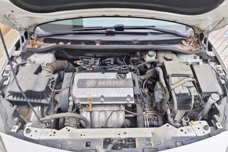 Used Buick GT 2013 XT 1.6L Automatic Fashion Edition Engine Bay