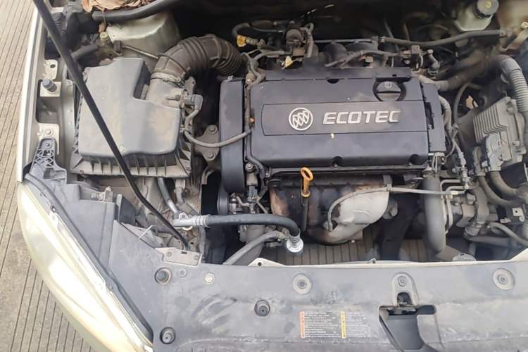 Used Buick GT 2013 GT 1.6L Automatic Fashion Edition Engine Bay Right