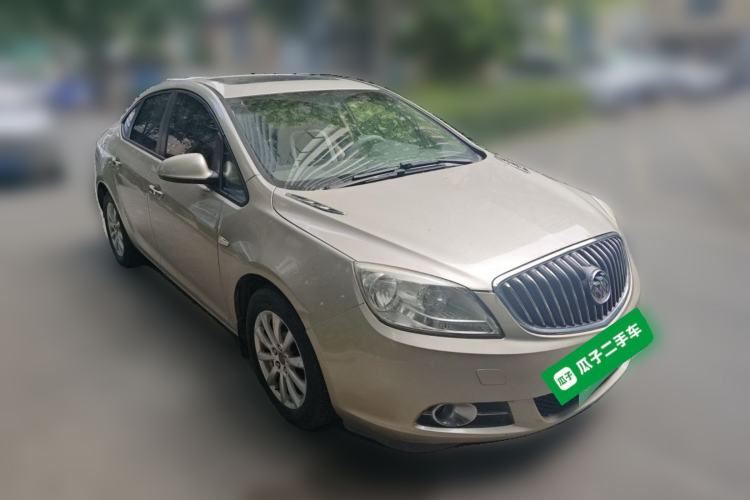 Used Buick GT 2013 GT 1.6L Automatic Fashion Edition Front Right 45 Deg