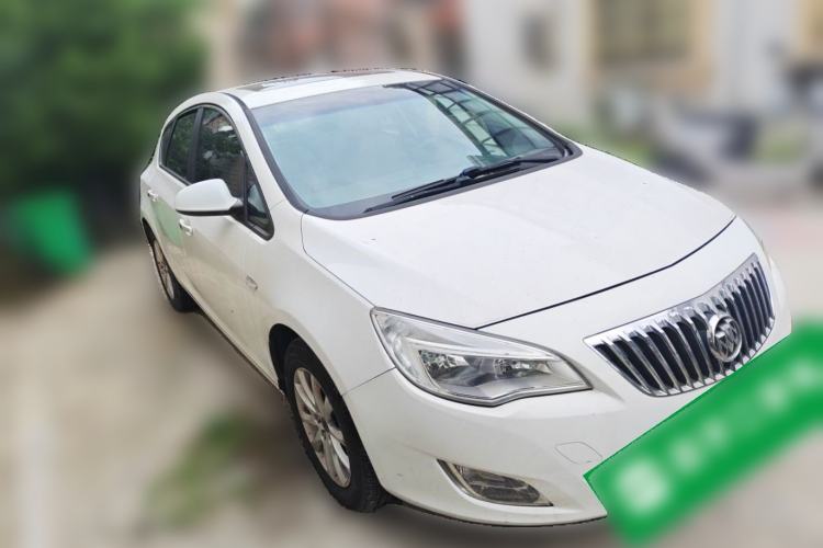 Used Buick GT 2013 XT 1.6L Automatic Fashion Edition Front Right 45 Deg