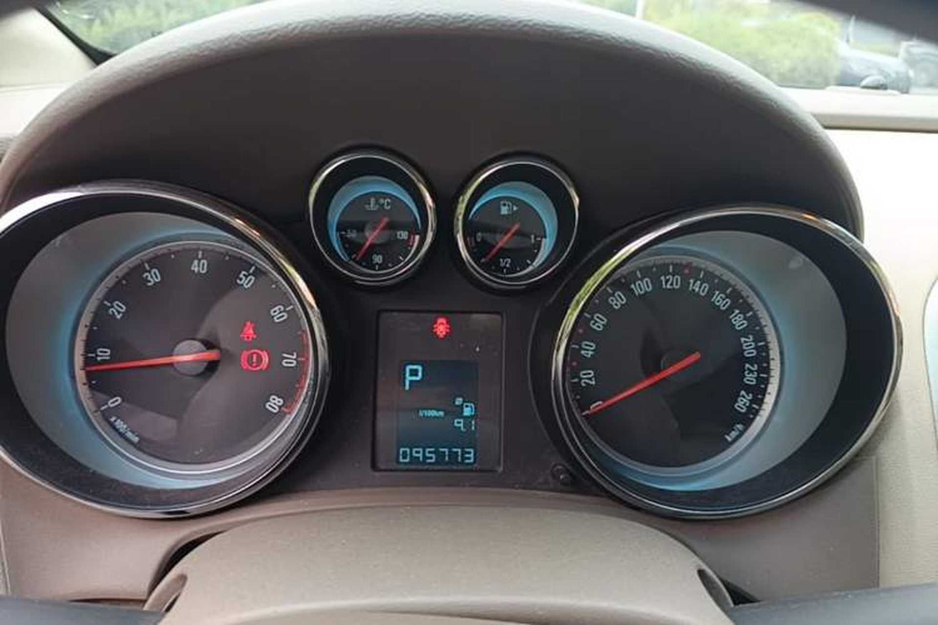 Used Buick GT 2013 GT 1.6L Automatic Fashion Edition Instrument Cluster