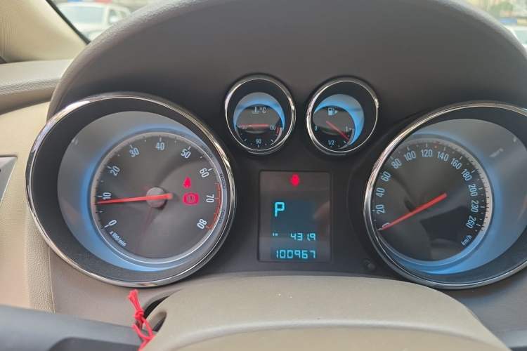 Used Buick GT 2013 GT 1.6L Automatic Fashion Edition Instrument Cluster