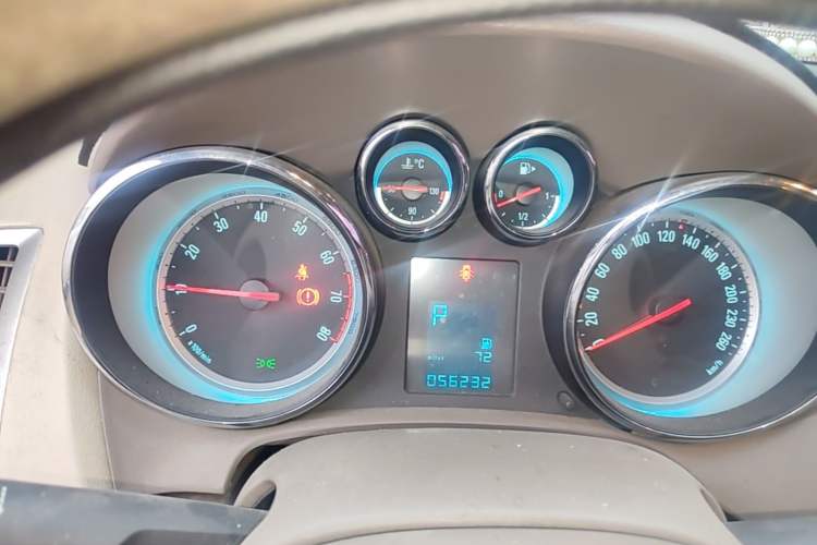 Used Buick GT 2013 GT 1.6L Automatic Fashion Edition Instrument Cluster