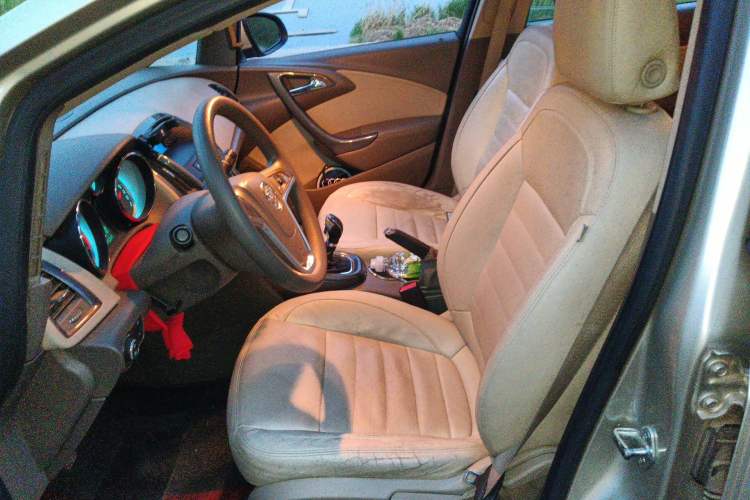 Used Buick GT 2013 GT 1.6L Manual Comfort Edition Left Front Seat