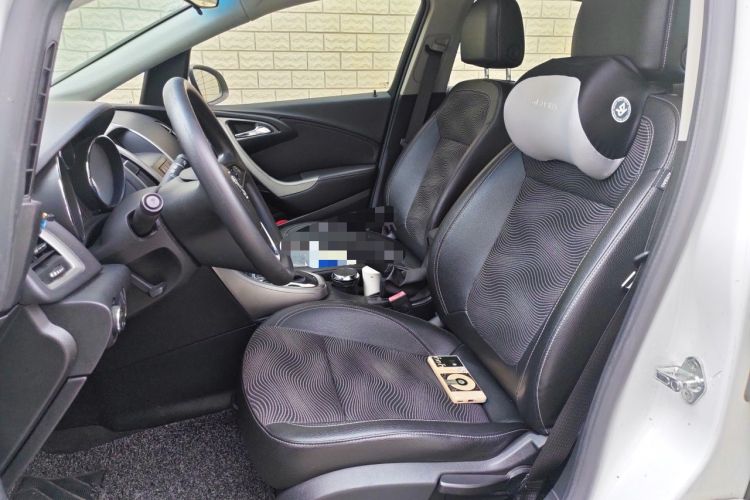 Used Buick GT 2013 XT 1.6L Automatic Fashion Edition Left Front Seat