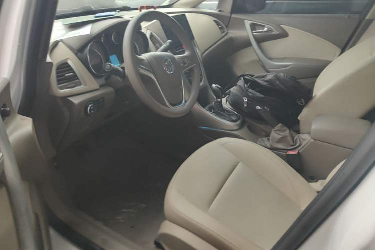 Used Buick GT 2013 GT 1.6L Manual Entry-Level Model Left Front Seat