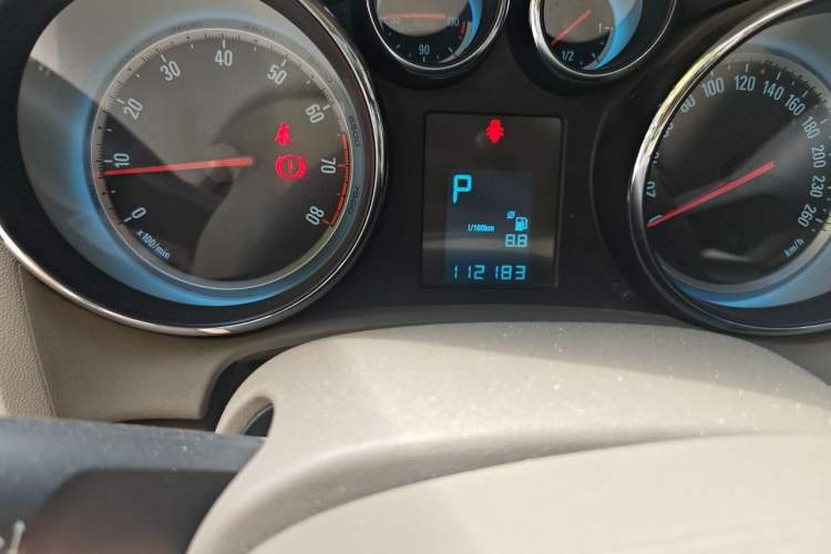 Used Buick GT 2013 GT 1.6L Automatic Fashion Edition Odometer Close Up