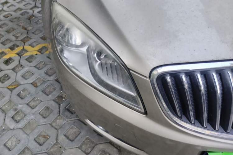 Used Buick GT 2013 GT 1.6L Automatic Fashion Edition Right Front Headlight