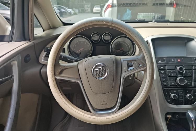 Used Buick GT 2013 GT 1.6L Automatic Fashion Edition Steering Wheel