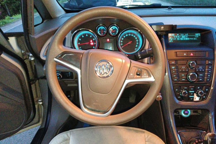 Used Buick GT 2013 GT 1.6L Manual Comfort Edition Steering Wheel