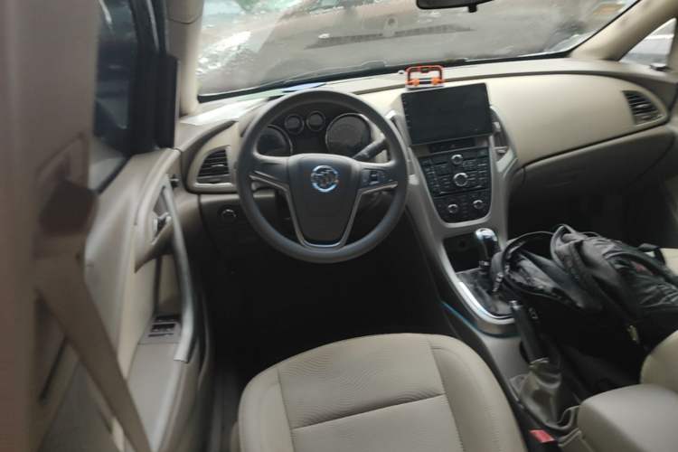 Used Buick GT 2013 GT 1.6L Manual Entry-Level Model Steering Wheel