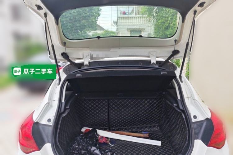 Used Buick GT 2013 XT 1.6L Automatic Fashion Edition Trunk