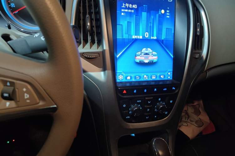 Used Buick GT 2013 GT 1.6L Automatic Fashion Edition Audio And AC Panel