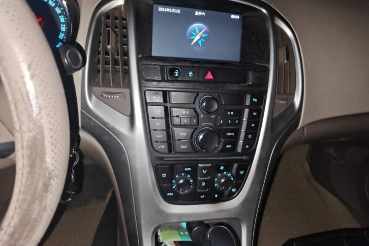 Used Buick GT 2013 GT 1.6L Automatic Fashion Edition Audio And AC Panel