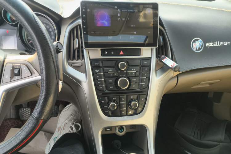 Used Buick GT 2013 GT 1.6L Manual Entry-Level Model Audio And AC Panel