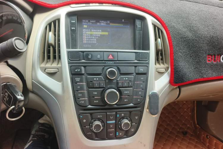 Used Buick GT 2013 GT 1.6L Manual Entry-Level Model Audio And AC Panel