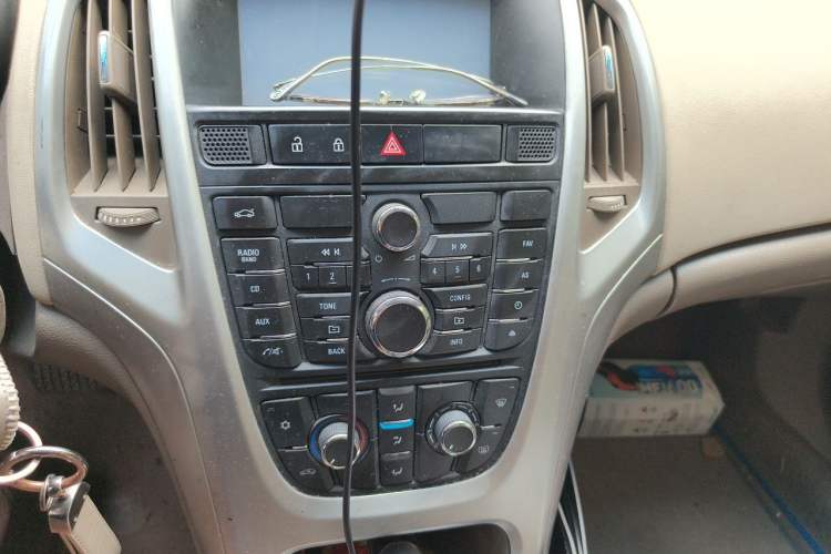 Used Buick GT 2013 GT 1.6L Automatic Comfort Edition Audio And AC Panel