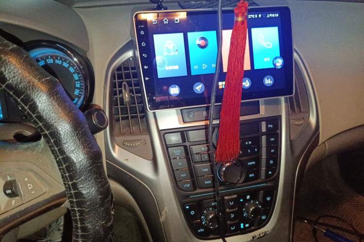 Used Buick GT 2013 GT 1.6L Automatic Fashion Edition Audio And AC Panel