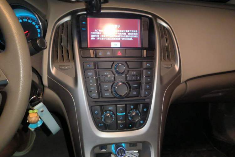 Used Buick GT 2013 GT 1.6L Manual Entry-Level Model Audio And AC Panel