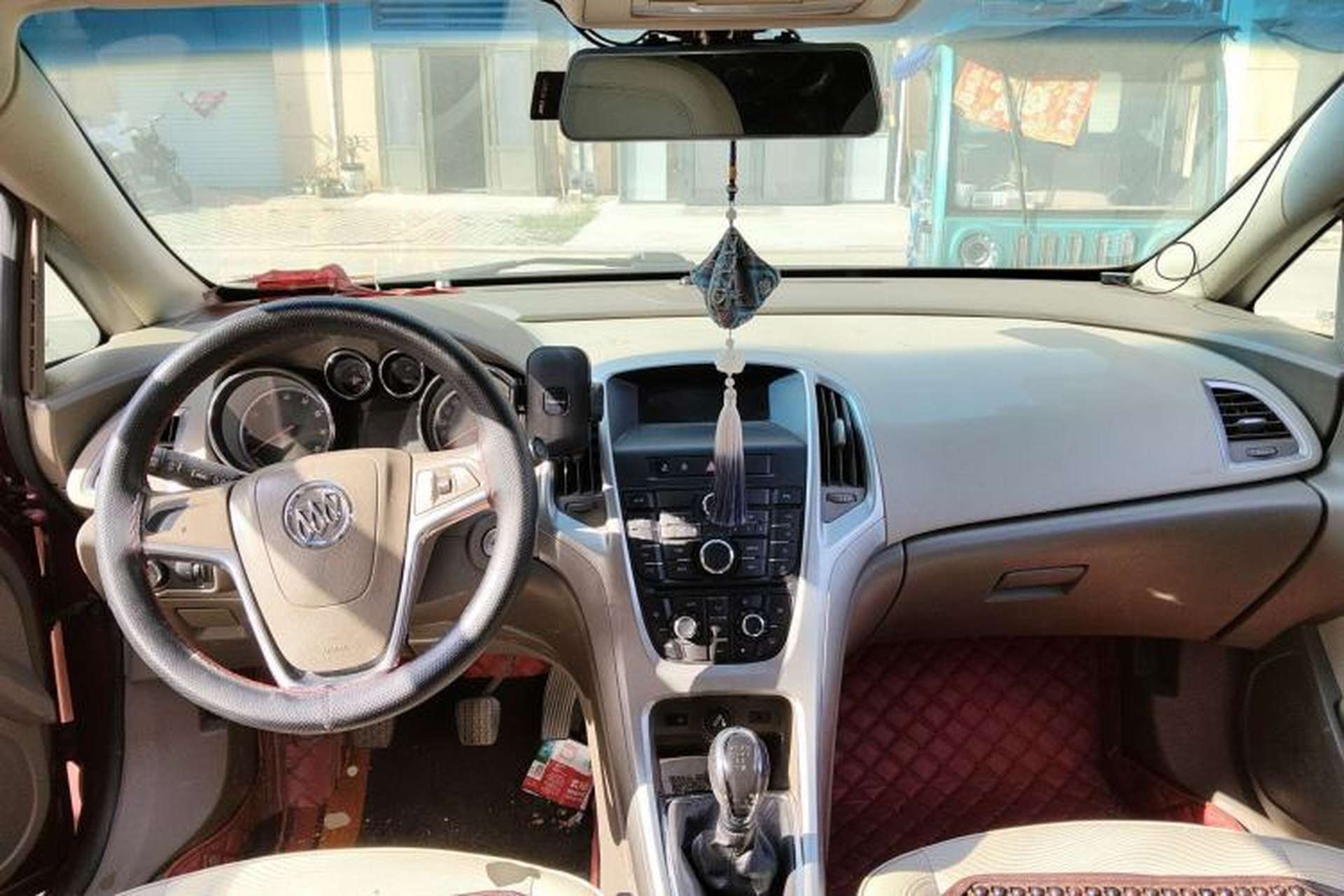 Used Buick GT 2013 GT 1.6L Manual Entry-Level Model Center Console