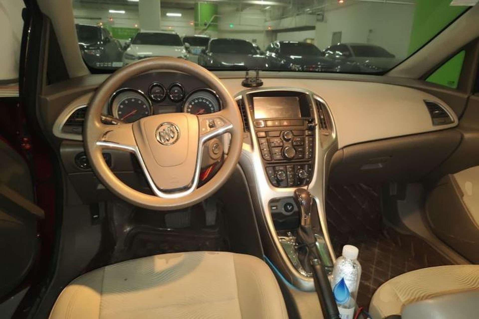 Used Buick GT 2013 GT 1.6L Automatic Fashion Edition Center Console