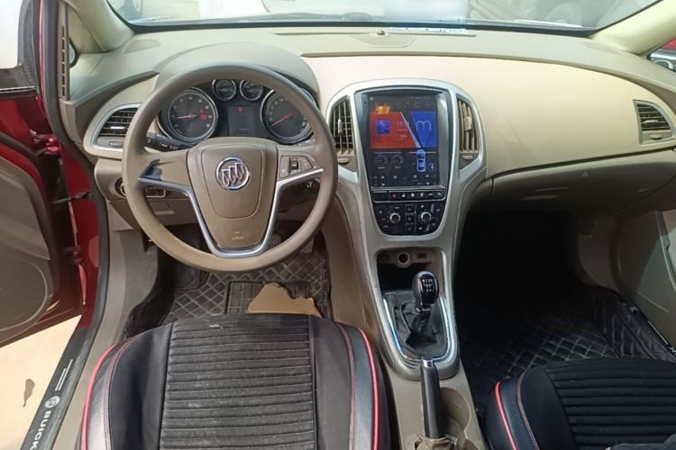 Used Buick GT 2013 GT 1.6L Manual Entry-Level Model Center Console