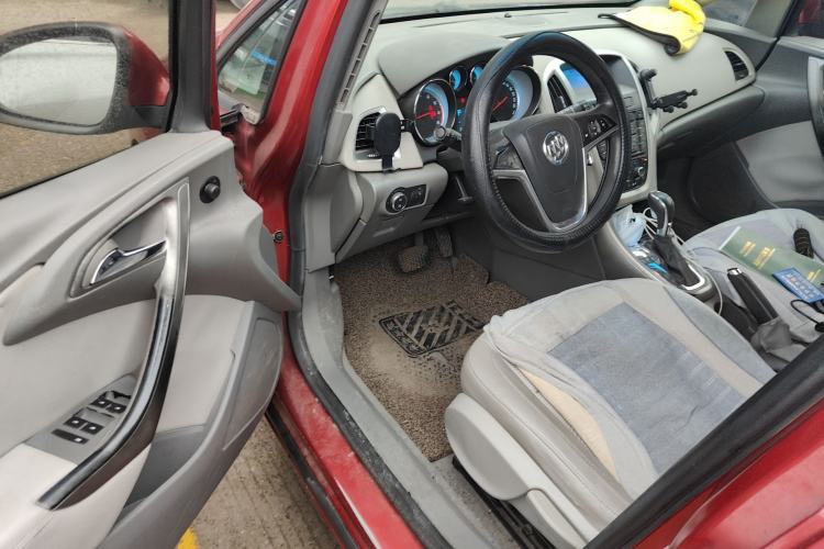 Used Buick GT 2013 XT 1.6L Automatic Fashion Edition Driver Seat