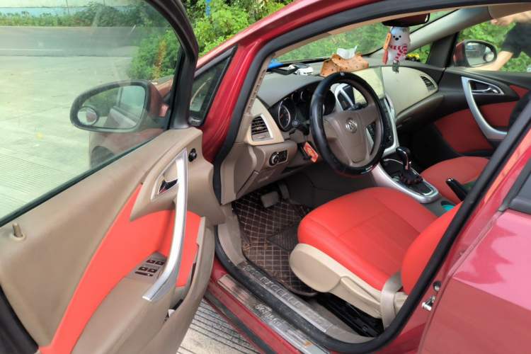 Used Buick GT 2013 GT 1.6L Automatic Comfort Edition Driver Seat