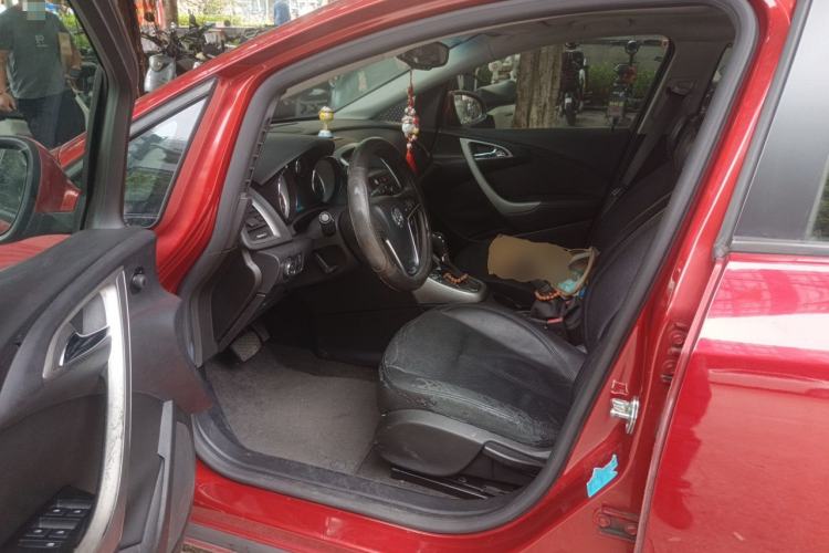 Used Buick GT 2013 XT 1.6T Automatic Fashion Sport Edition Driver Seat