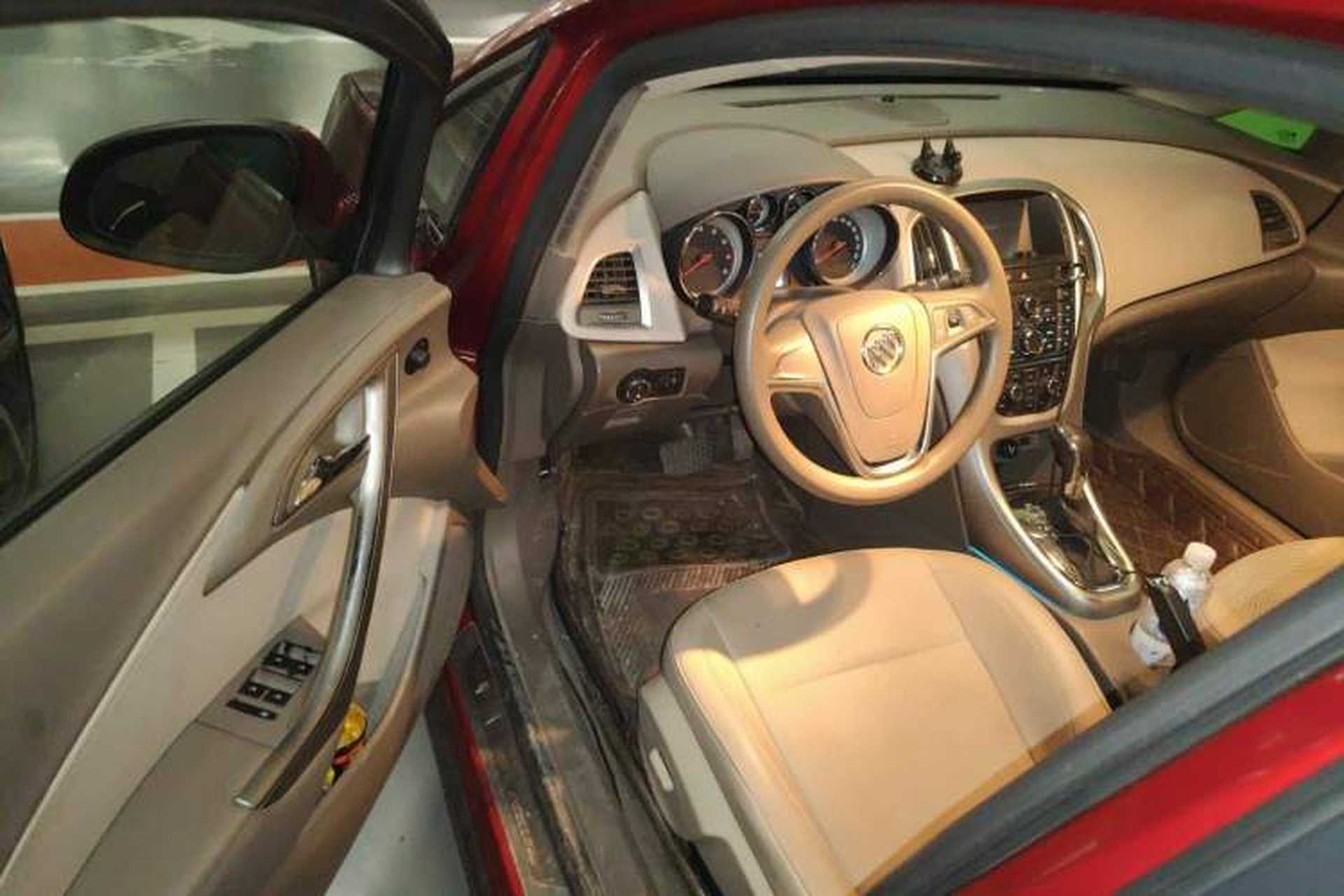 Used Buick GT 2013 GT 1.6L Automatic Fashion Edition Driver Seat