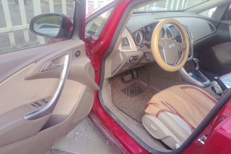 Used Buick GT 2013 GT 1.6L Automatic Fashion Edition Driver Seat