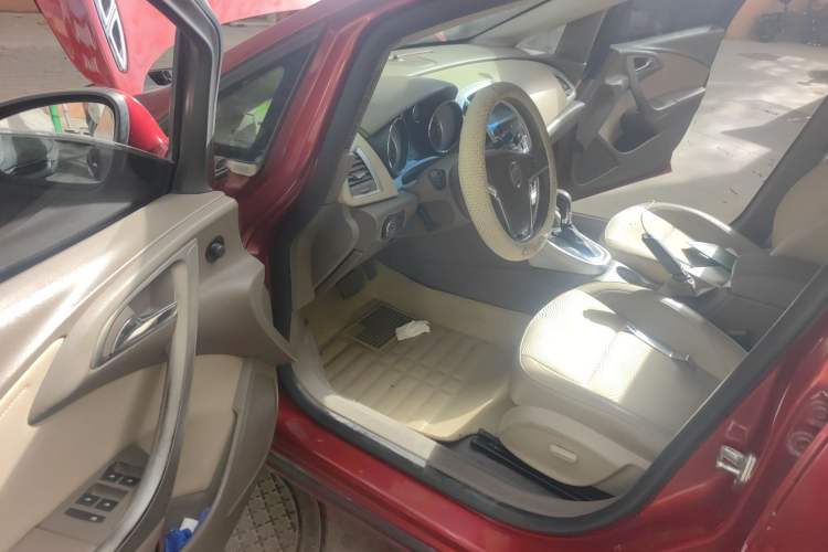 Used Buick GT 2013 GT 1.6L Automatic Fashion Edition Driver Seat